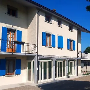 Des Artistes Bed & Breakfast